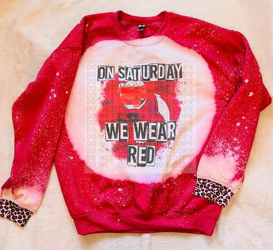 Saturdays we wear red- Crewneck SWEATSHIRT